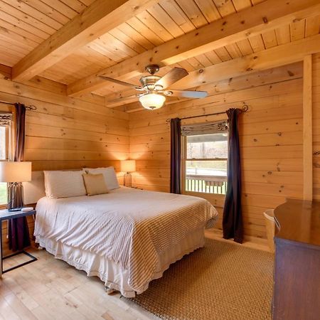 Creekside Bryson City Cabin With Private Hot Tub Exterior photo