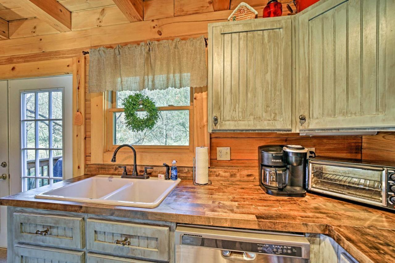 Creekside Bryson City Cabin With Private Hot Tub Exterior photo