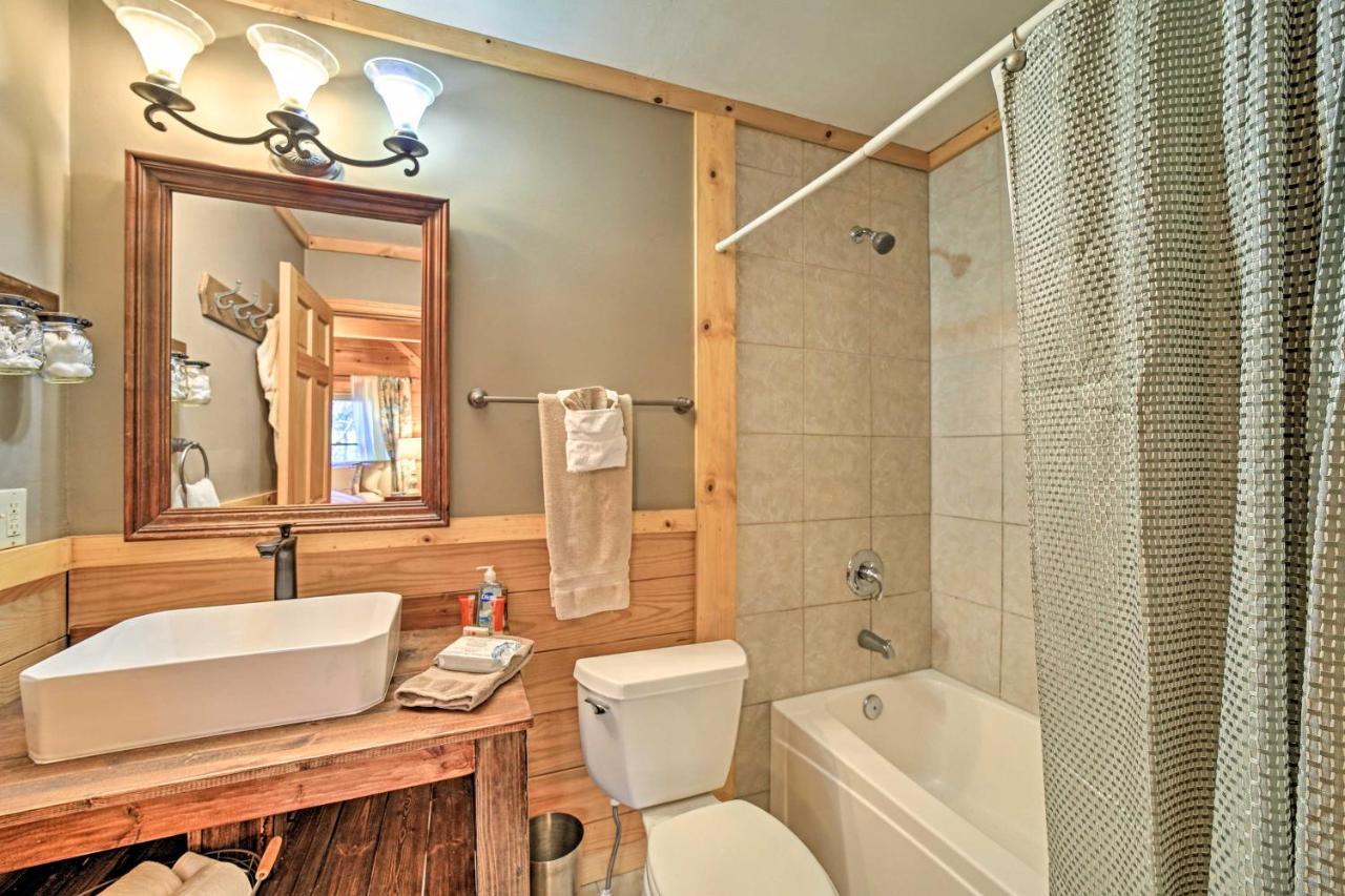 Creekside Bryson City Cabin With Private Hot Tub Exterior photo