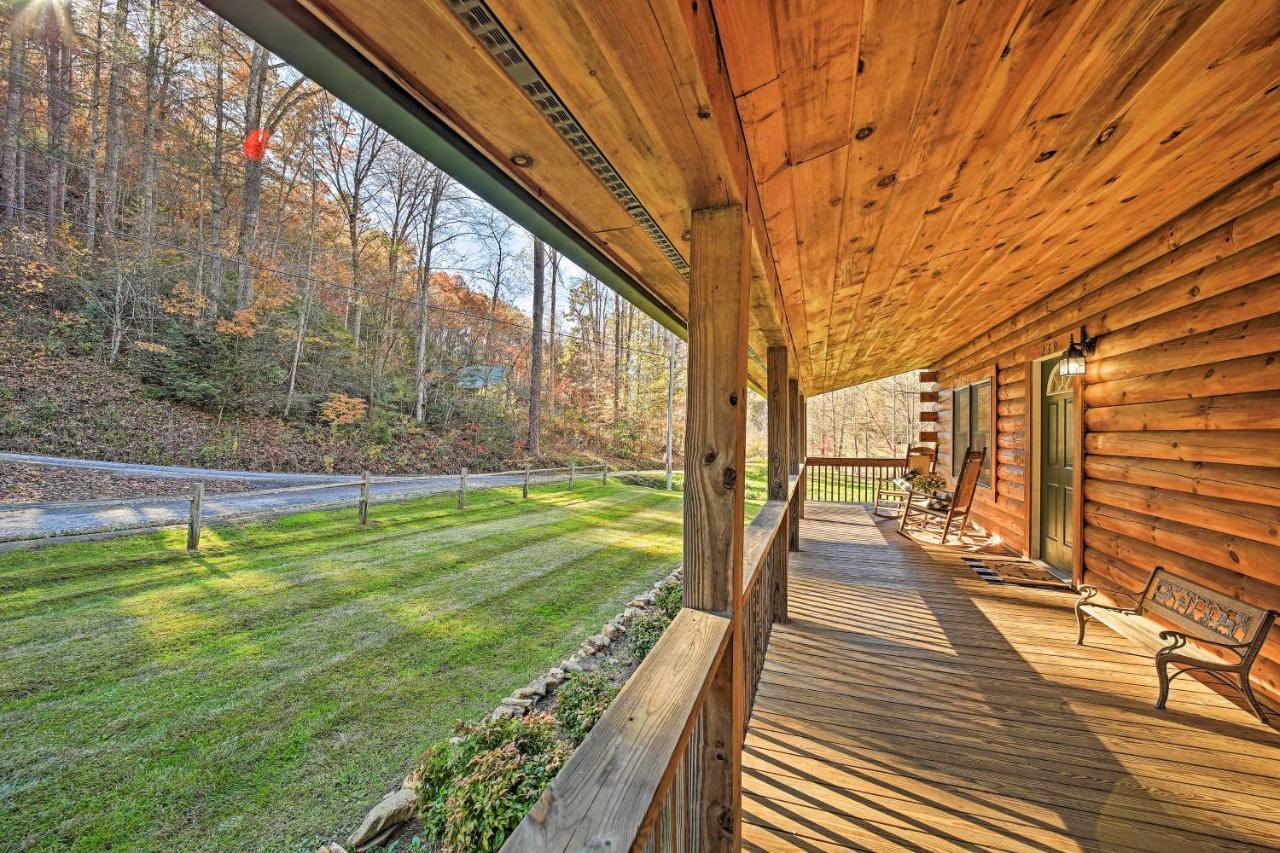 Creekside Bryson City Cabin With Private Hot Tub Exterior photo