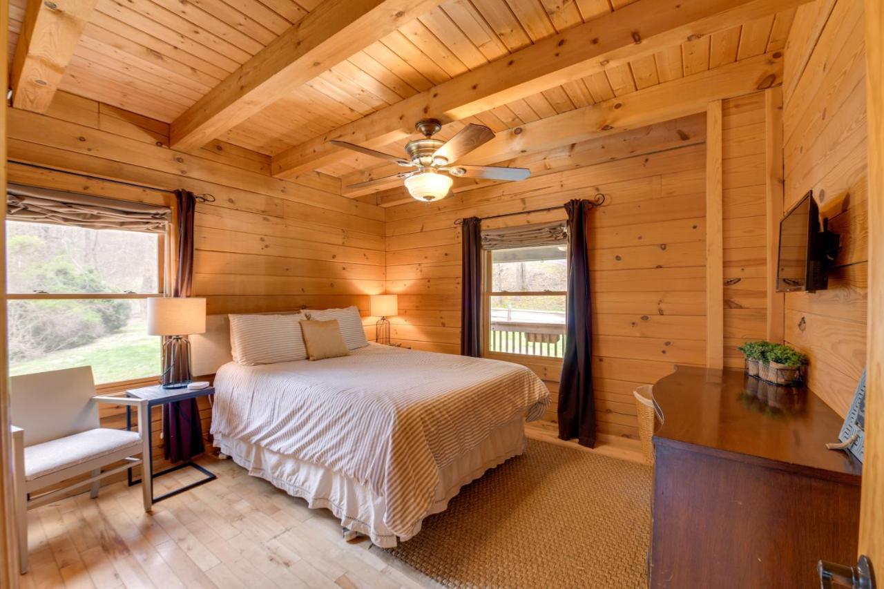 Creekside Bryson City Cabin With Private Hot Tub Exterior photo